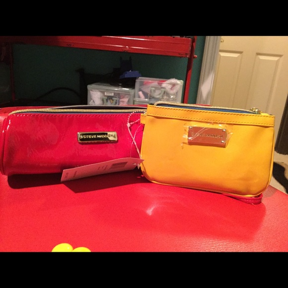 Steve Madden cylinder case red patent purse case. - Picture 4 of 4