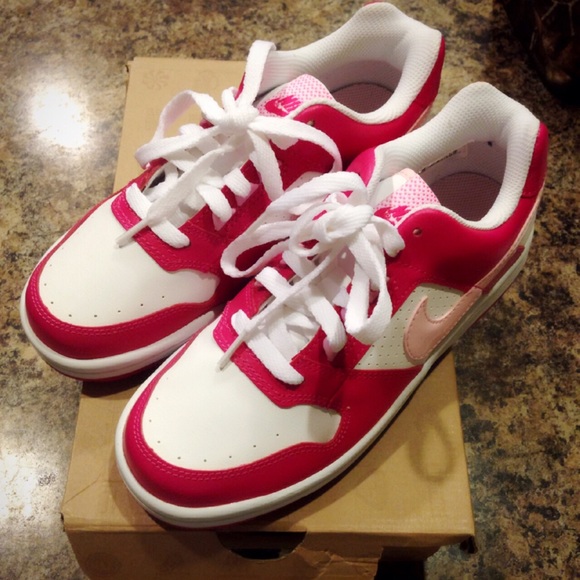 Nike Delta Force Low (GS) 4.5Y