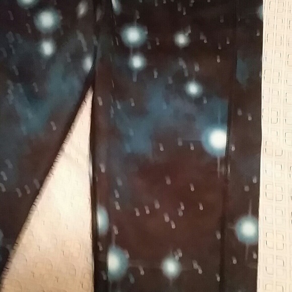 Reebok pants - Picture 2 of 3