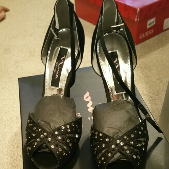 Mia pumps - Picture 1 of 3