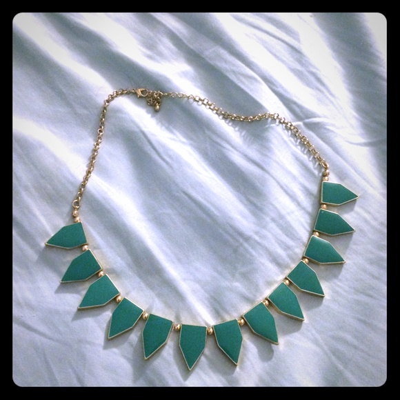 Statement necklace sold in bundle