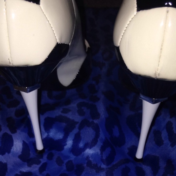 Sold - Picture 2 of 4