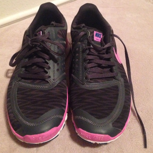 Zig Zag/ Chevron Nike 5.0