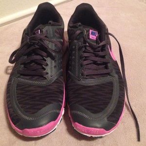 Zig Zag/ Chevron Nike 5.0