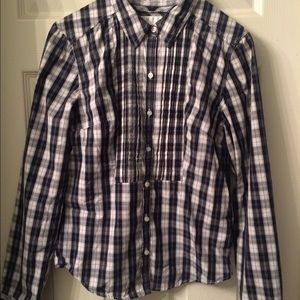 AE navy/white plaid button down shirt