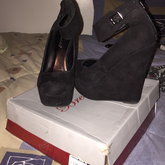 Breckelles Shoes - Wedged heels with ankle strap.