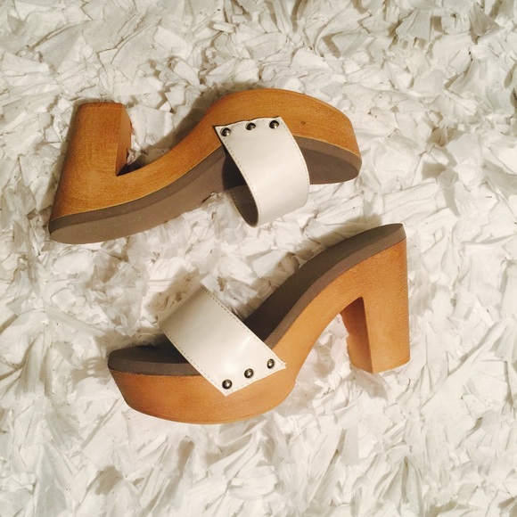 Clogs
