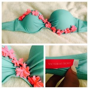 NWOT Victoria's Secret Floral Bikini Top