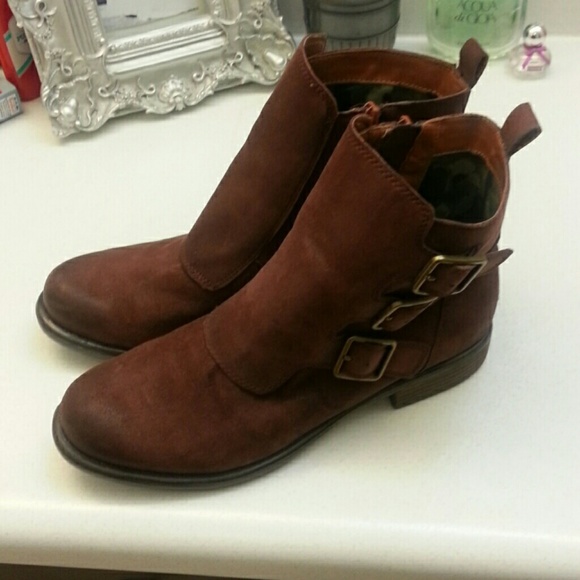 Luckybrand leather boots