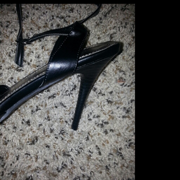 Bundle - Picture 4 of 4