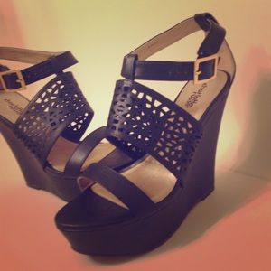 Brand New Black Wedges! ❤️❤️❤️