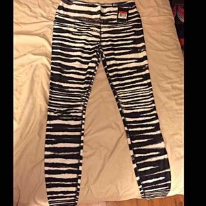 Nike legend 2.0 long leggings.