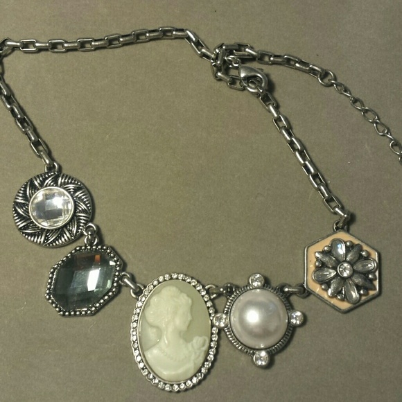 Lia Sophia necklace