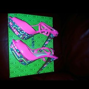 Gianni Bini Hot Pink Heels