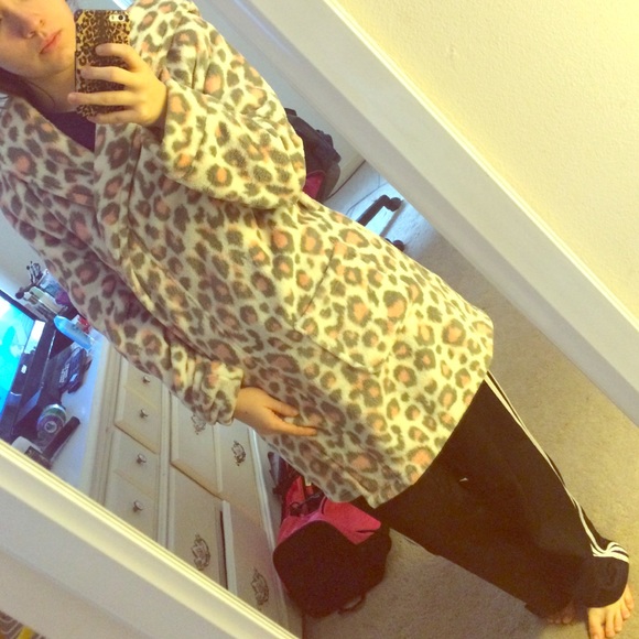 Hooded cheetah print robe