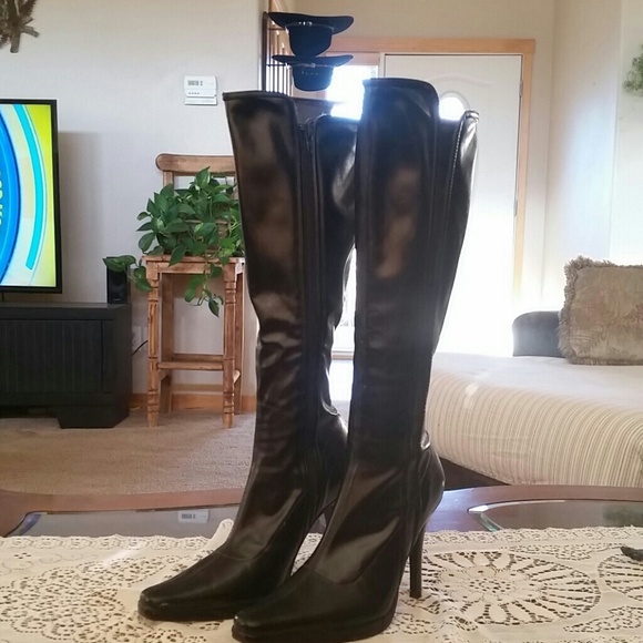 Boots - Picture 1 of 2