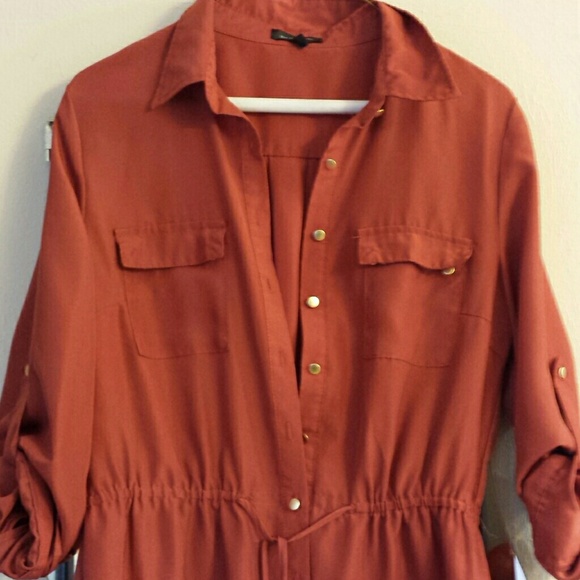 💜💜Burnt Orange Shirtdress - Picture 2 of 3