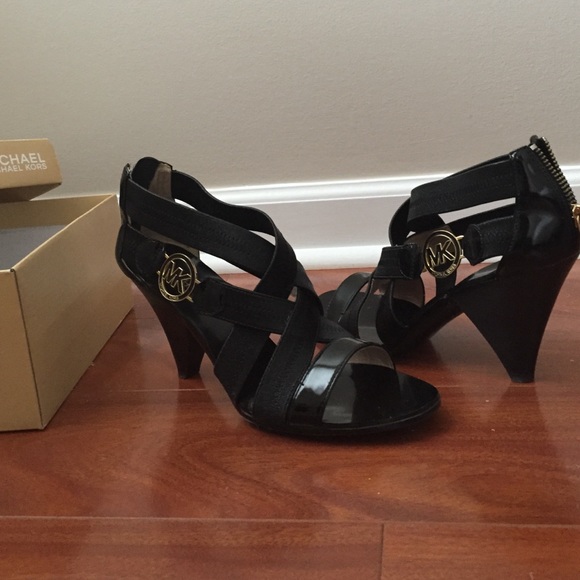 MK sandals