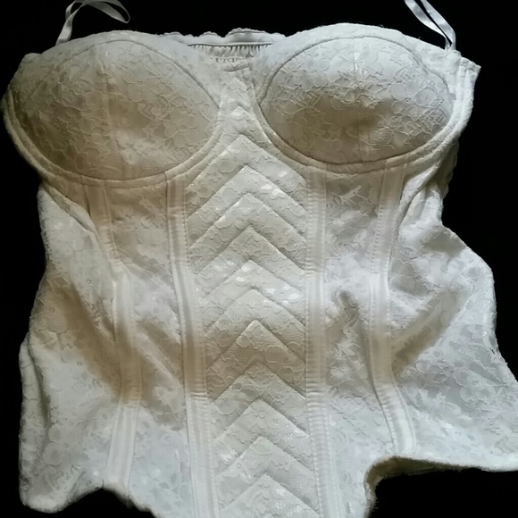 Strapless bustier