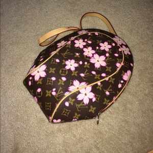 non authentic Louis Vuitton