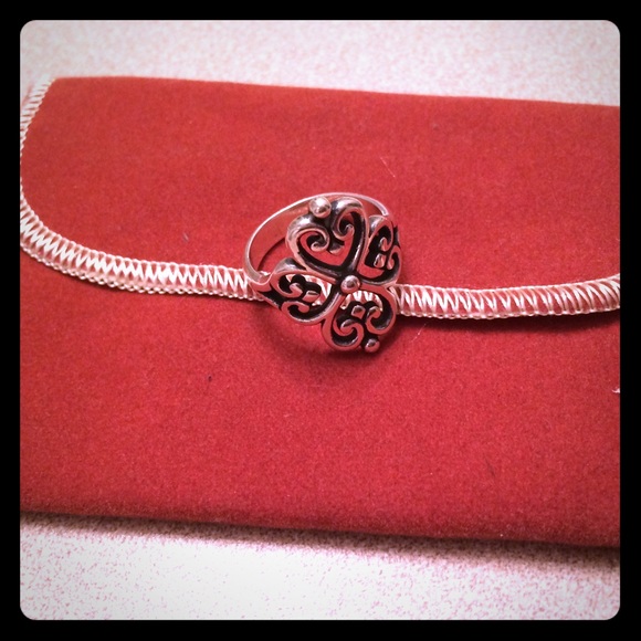 🚫SOLD🚫James Avery Ring 8
