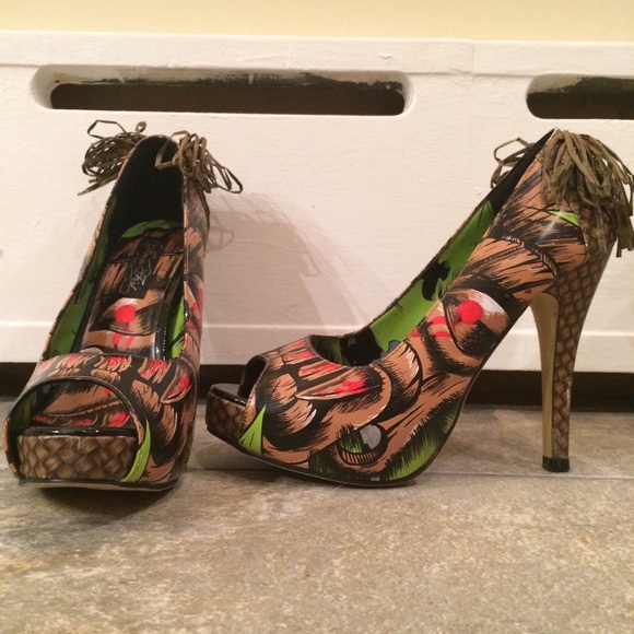 Iron Fist Tiki Platforms 6