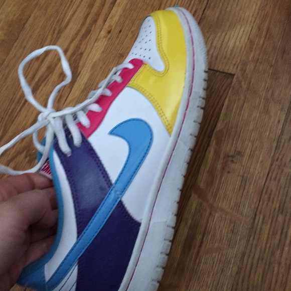 Nike sneakers, worn once - Picture 2 of 4