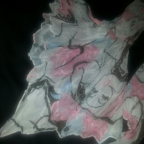 Blouse - Picture 2 of 4