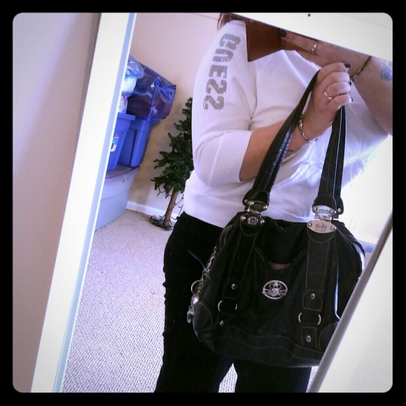 ?BUNDLE? GUESS sweater and Kathy Van Zeeland purse