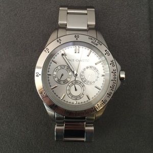 Stainless steal Vince Canuto watch
