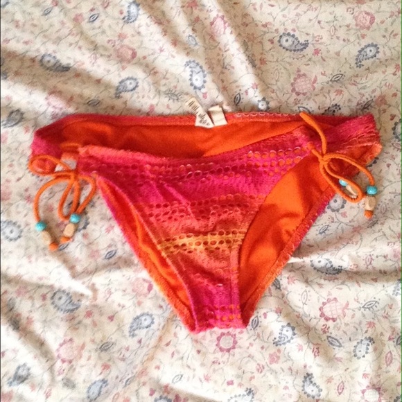 Bathing suit bottoms