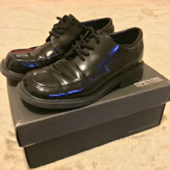 Kenneth Cole Reaction Shoes - Picture 1 of 2
