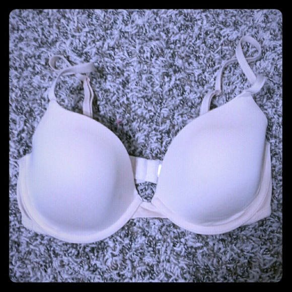 Demi bra