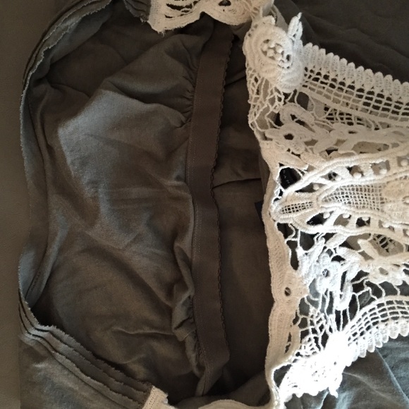 🚨LAST CHANCE🚨 Banana Republic Tank - Picture 3 of 3