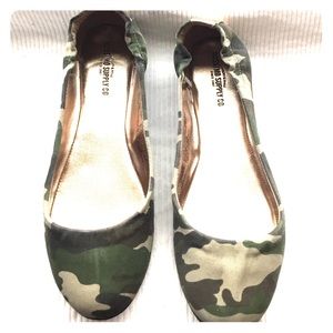 Mossimo Camo Ballet Flats 8 womens