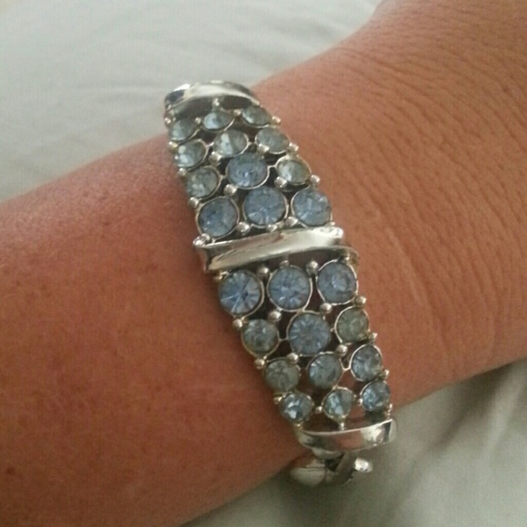 Vintage Silver tone blue crystal bracelet