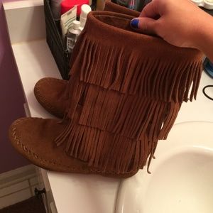 Tassel boots