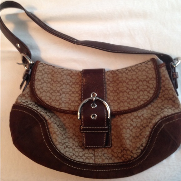 Small brown coach bag. Great condition! - Picture 1 of 3