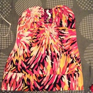 Pretty strapless shirt.