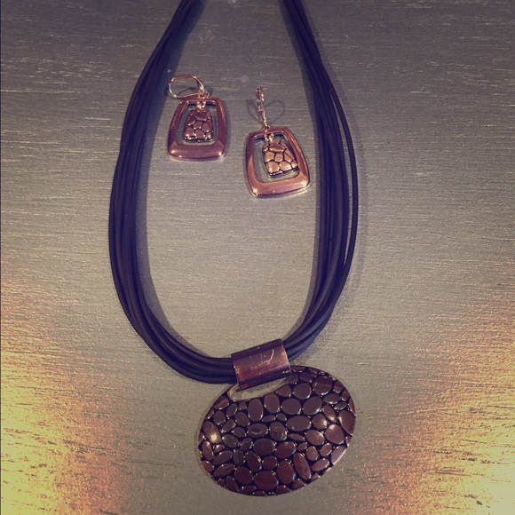 Medallion choker necklace - Picture 1 of 4