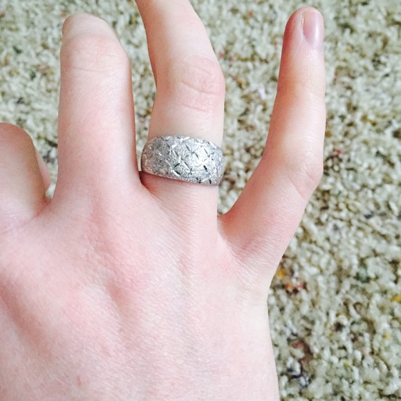 White gold plated diamond cut ring