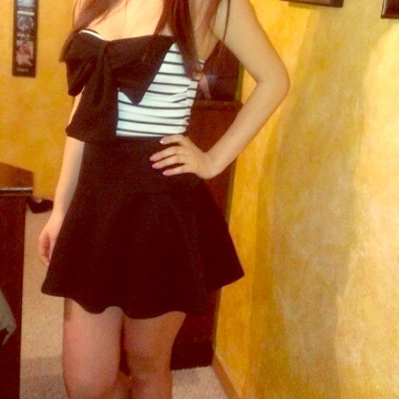 The top! And the skirt!