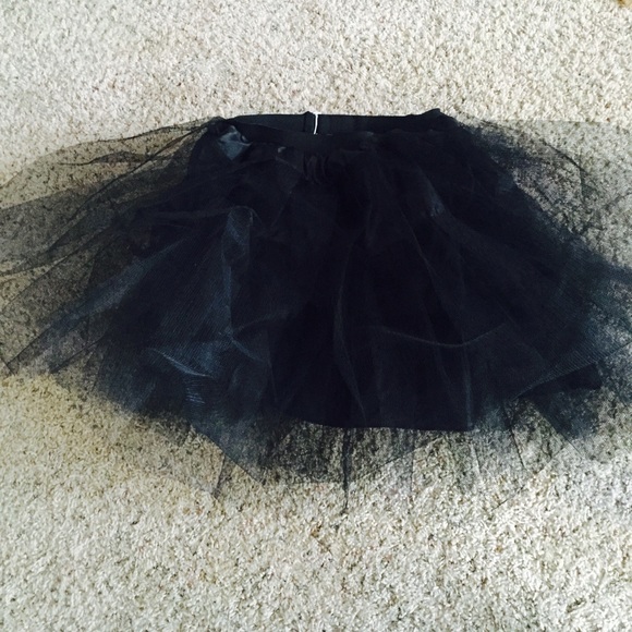 Black petticoat short
