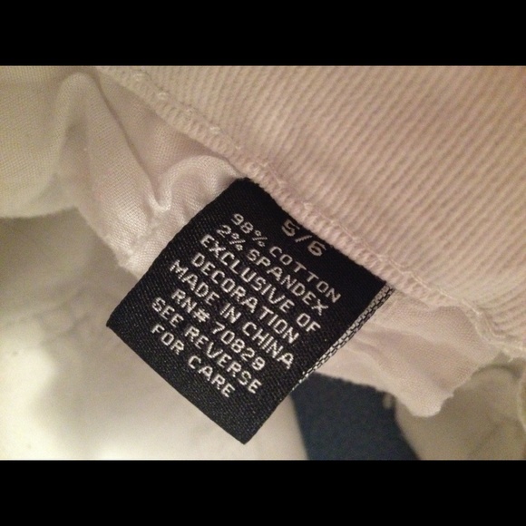 Shorts - Picture 3 of 4