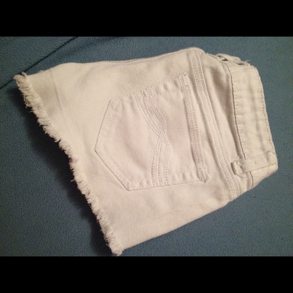 Shorts - Picture 4 of 4