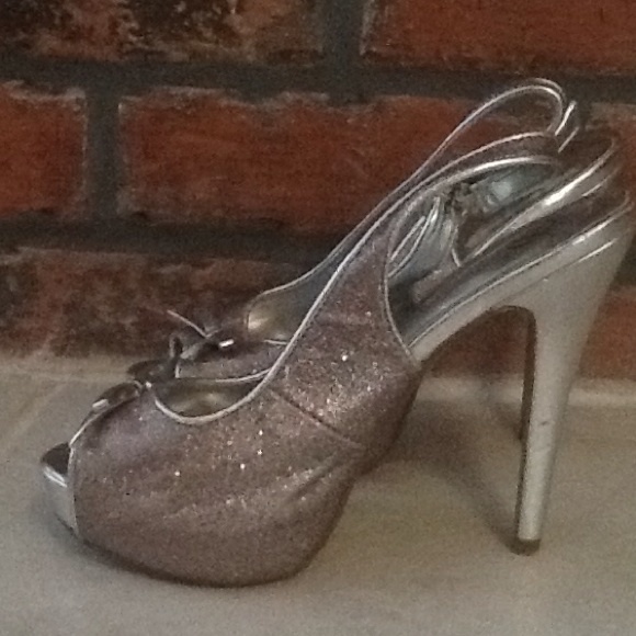 Sparkly Glitter High Heels - Picture 2 of 4