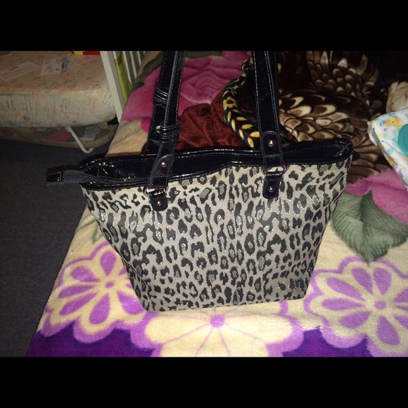 Handbag - Picture 2 of 2