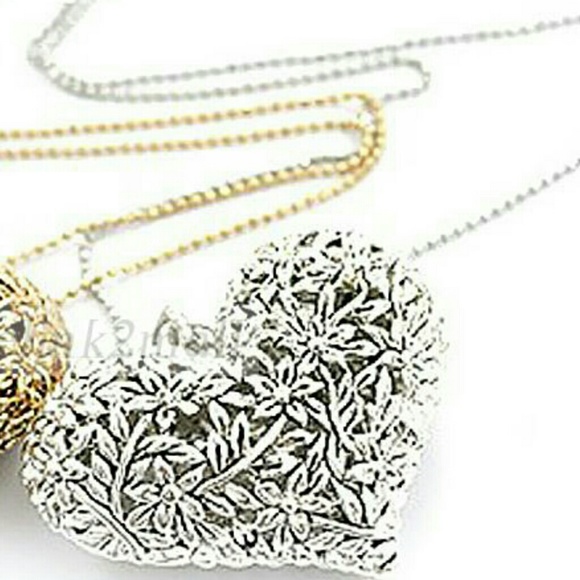 Vintage style love flower??Heart necklace