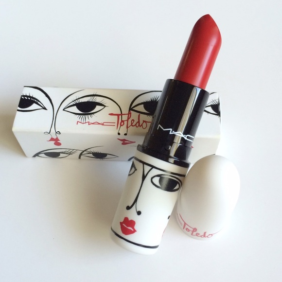 MAC Toledo lipstick -OPERA-