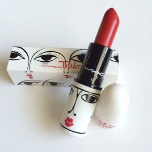 MAC Toledo lipstick -OPERA-